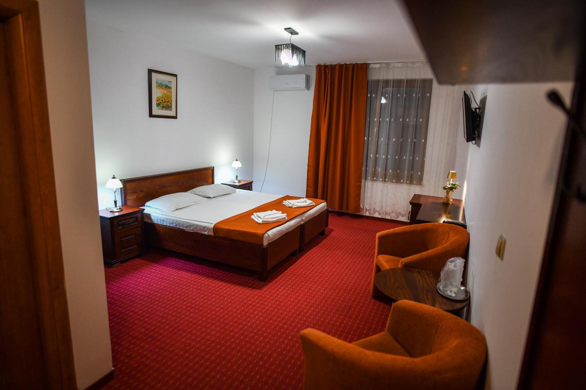 Hotel Elyon Dej Eksteriør billede